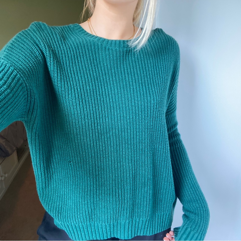 hollister dark green sweater